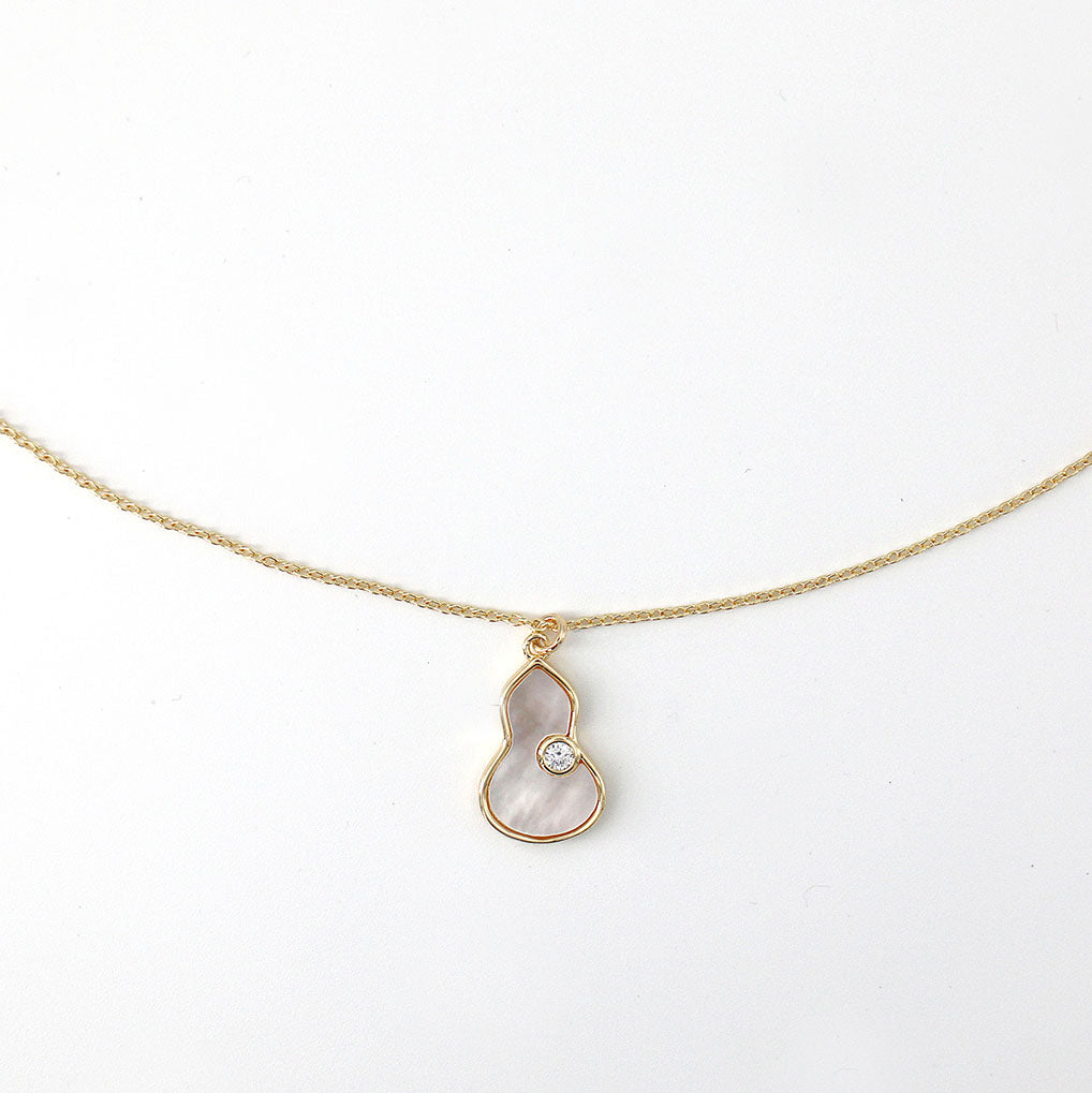 Fashion gourd pendant necklace