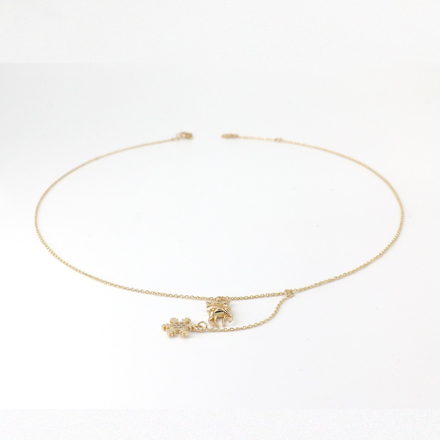 01 Fashion snowflake and deer necklace